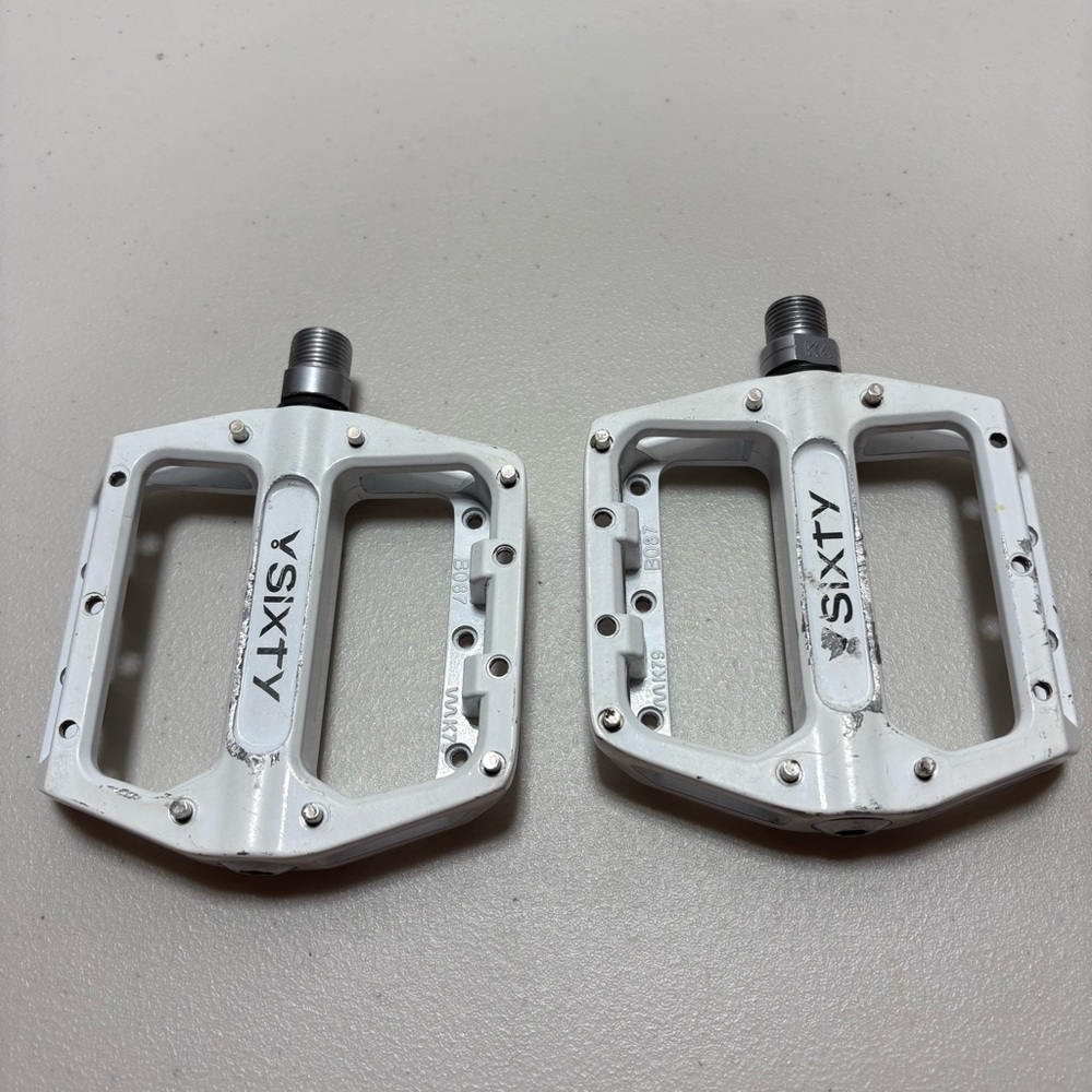 Sixty White Bicycle Pedals - Flat Platform Pair